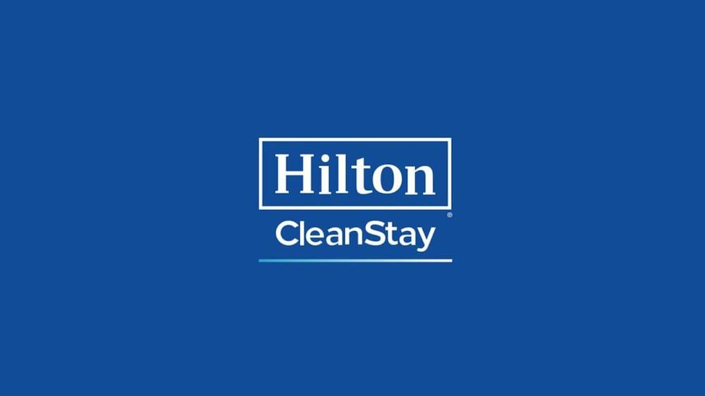 Hampton Ontario Hotel 3*